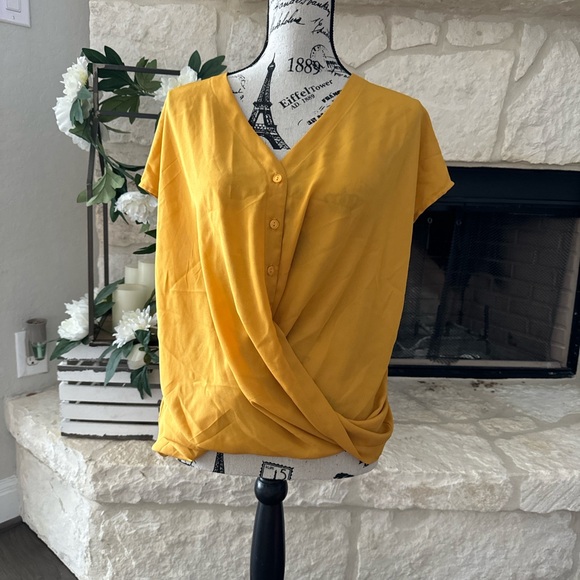 NWOT lush cross front top - Picture 2 of 5